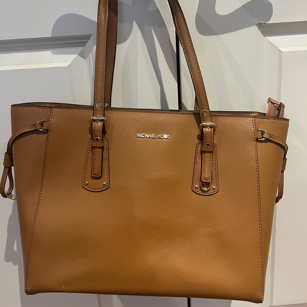 Michael Kors Leather tote